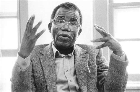  A Crise de 1962-1963 na Nigéria: Uma Exploração do Legado de Chinua Achebe